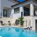 Voric By Istrialux Villa Svetvinčenat